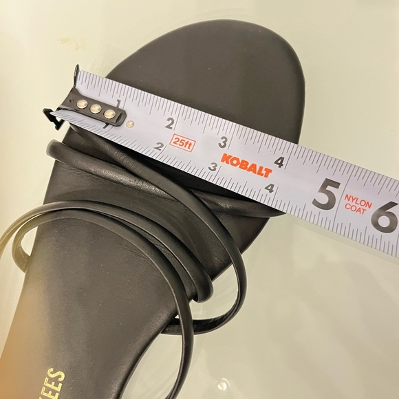 TKEES Sloane Sandals in Black size 11 - Picture 7 of 8